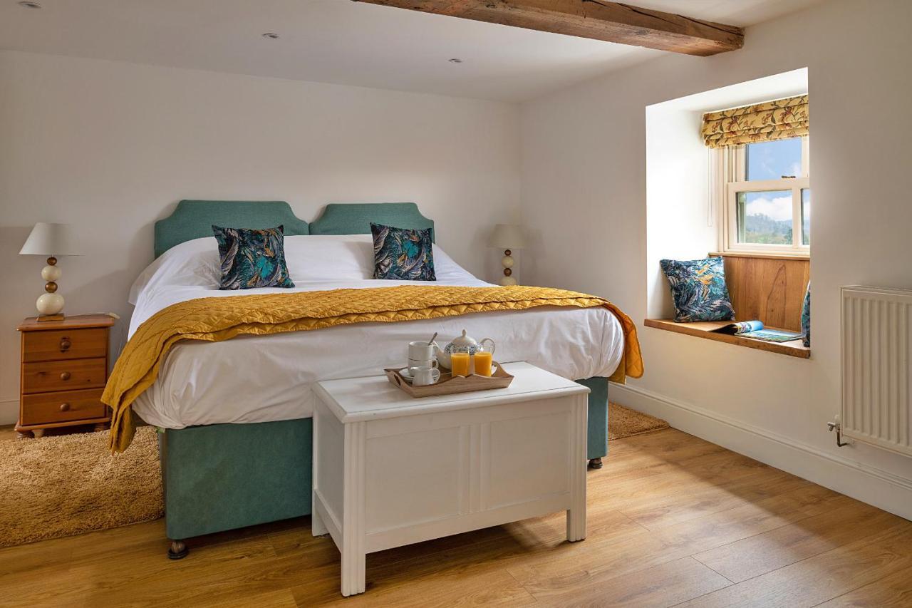 Finest Retreats - Moelis Granary - Luxury Cottage With Hot Tub Llandrillo Kültér fotó