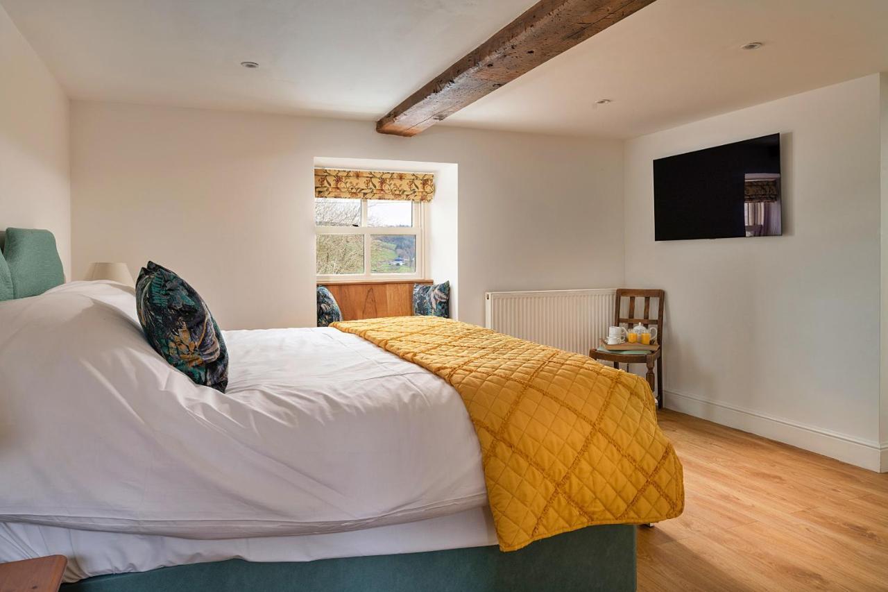 Finest Retreats - Moelis Granary - Luxury Cottage With Hot Tub Llandrillo Kültér fotó